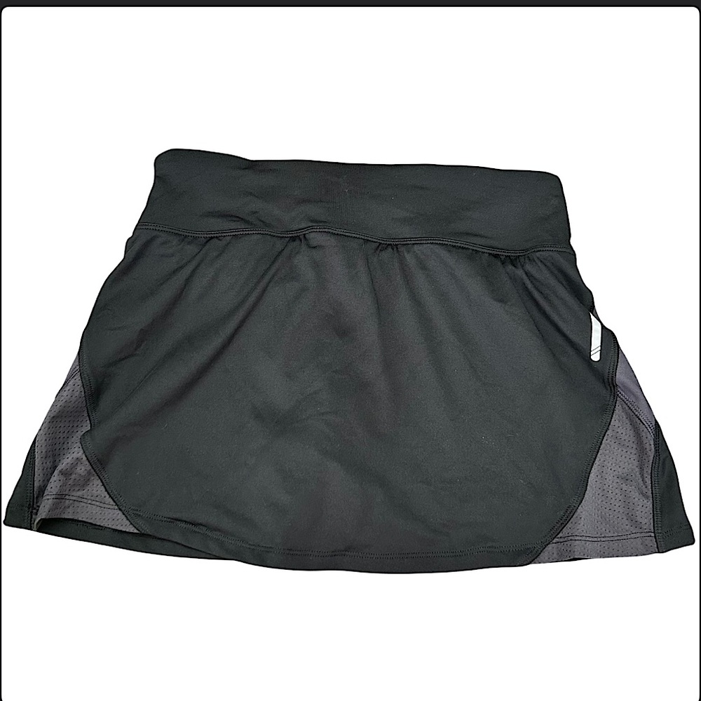 Champion Duo Dry Max Tennis Skirt with built in shorts Black womens size XS